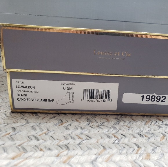 New in Box Louise et Cie black Lo-Waldon Boot - Picture 2 of 5